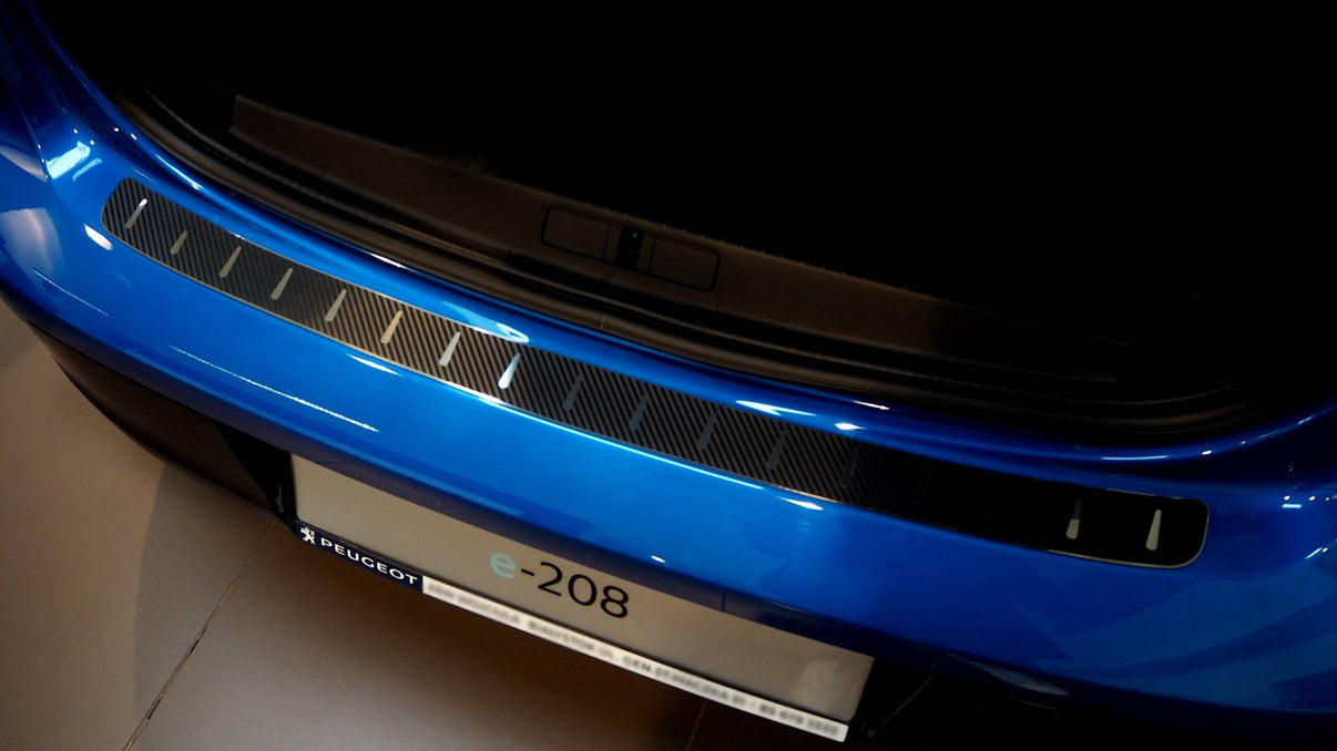 Lastskydd Kolfiber Peugeot 208 2019+ - Carlevel -