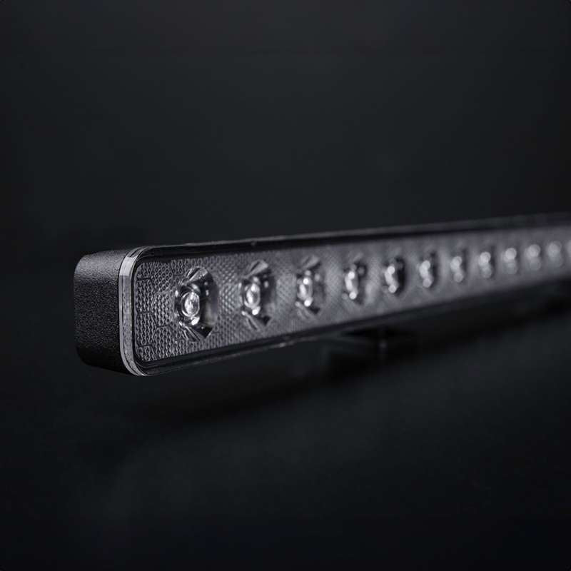 Nuuk E - Line Low Profile LED - ramp 20″ – 7 800 lm – Strands - Carlevel -