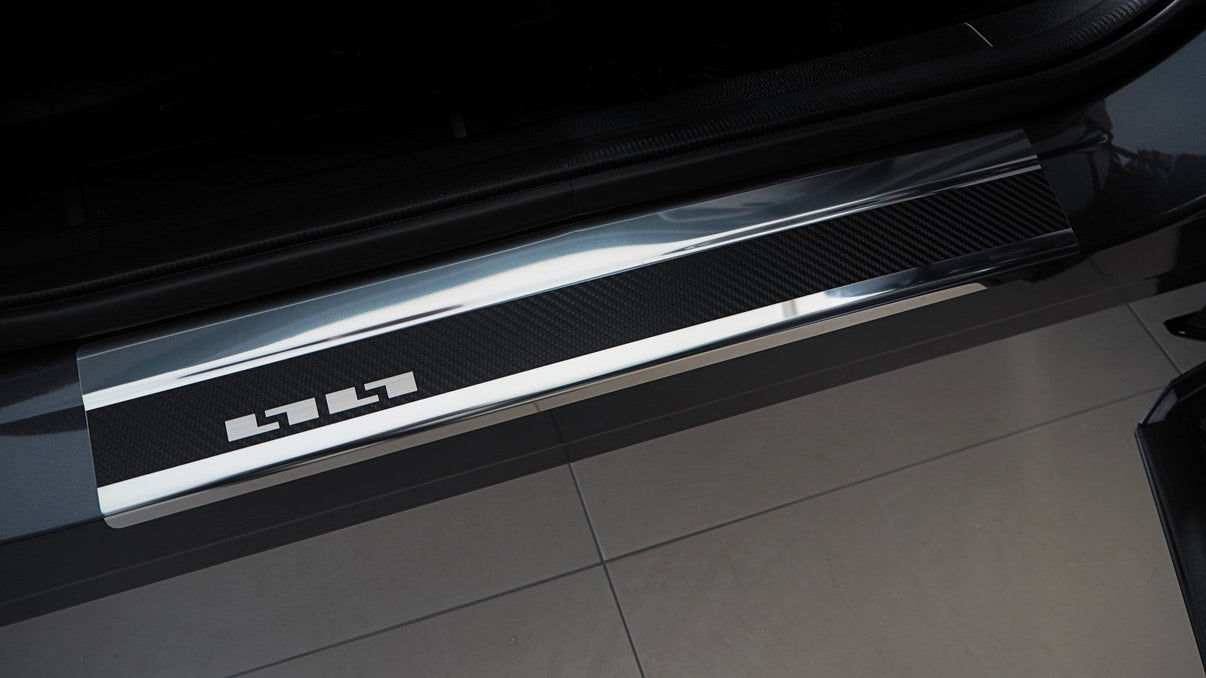 Tröskelskydd stål/kolfiber Honda HR - V III 2021+ - Carlevel -