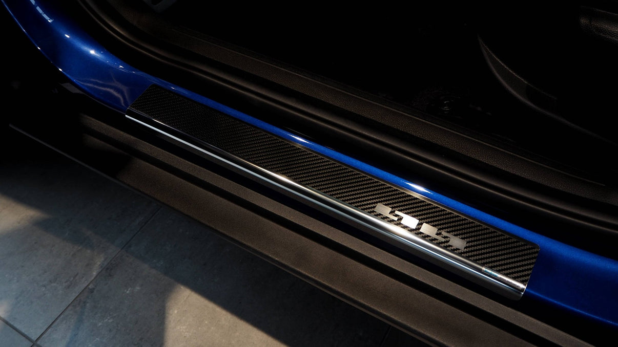 Tröskelskydd stål/kolfiber Hyundai Bayon 2021+ - Carlevel -