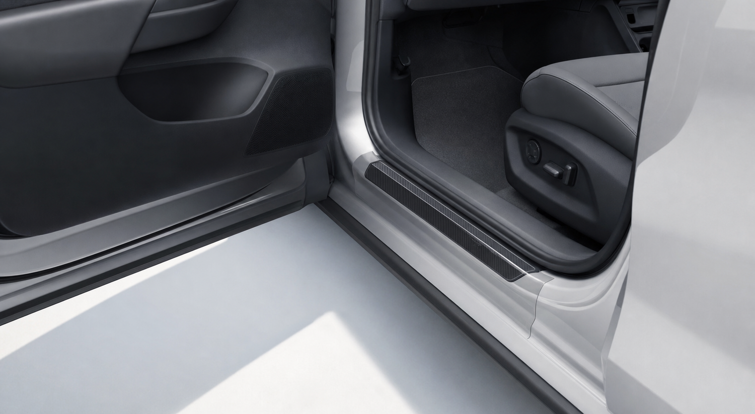 Instegsskydd bil 2026 — material, montering och passform