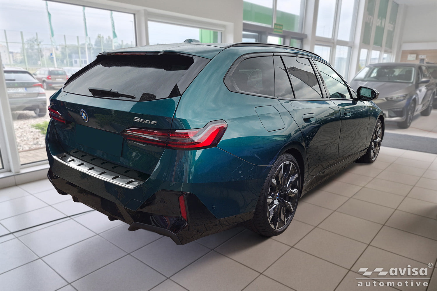 Lastskydd Strong Edition BMW i5 M60 2025 x drive touring m.fl. – Silver satin – detaljbild 2