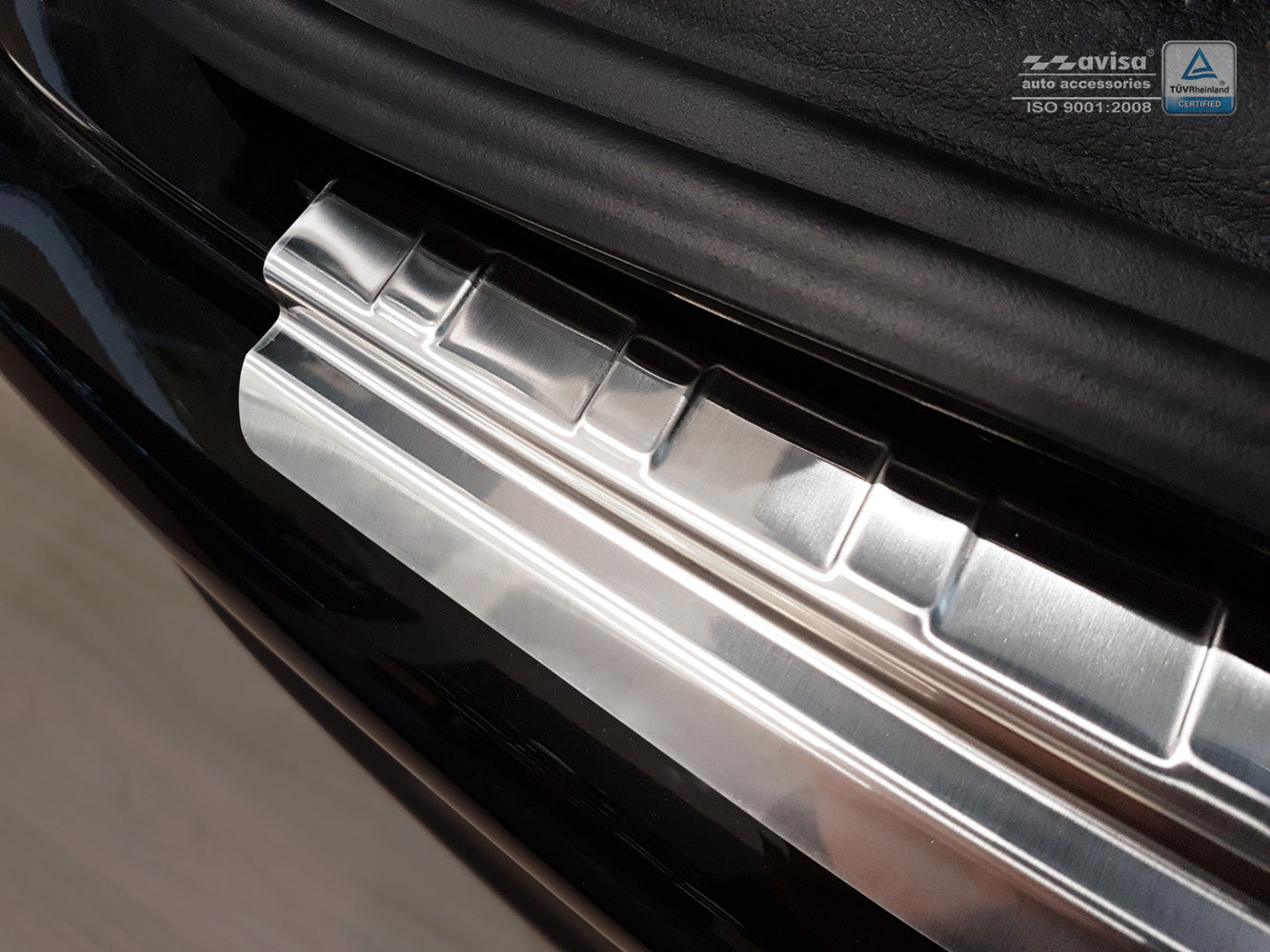 Lastskydd Jeep Compass II 2017–2021, facelift 2021–2025 – Silver satin – detaljbild 2