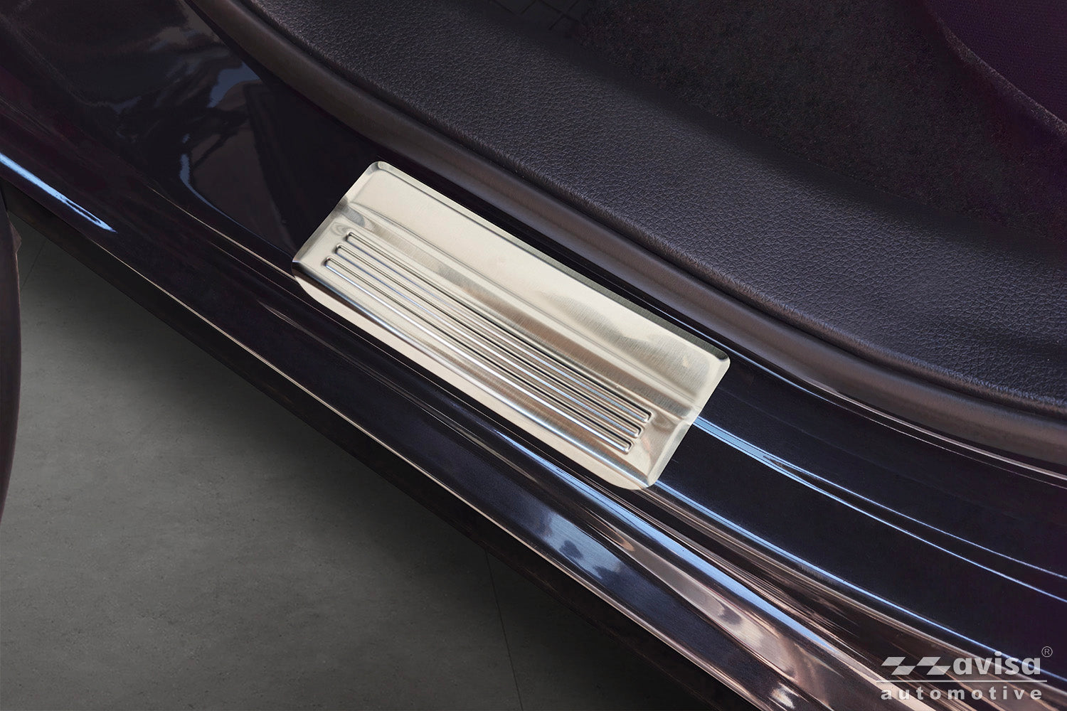 Tröskelskydd Lines Nissan Qashqai II Crossover 2014–2017, facelift 2017–2021 – Silver satin – detaljbild 2