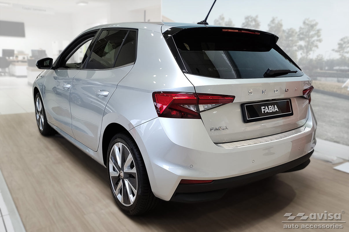 Lastskydd Skoda Fabia IV halvkombi 2021+ – Silver satin – detaljbild 2