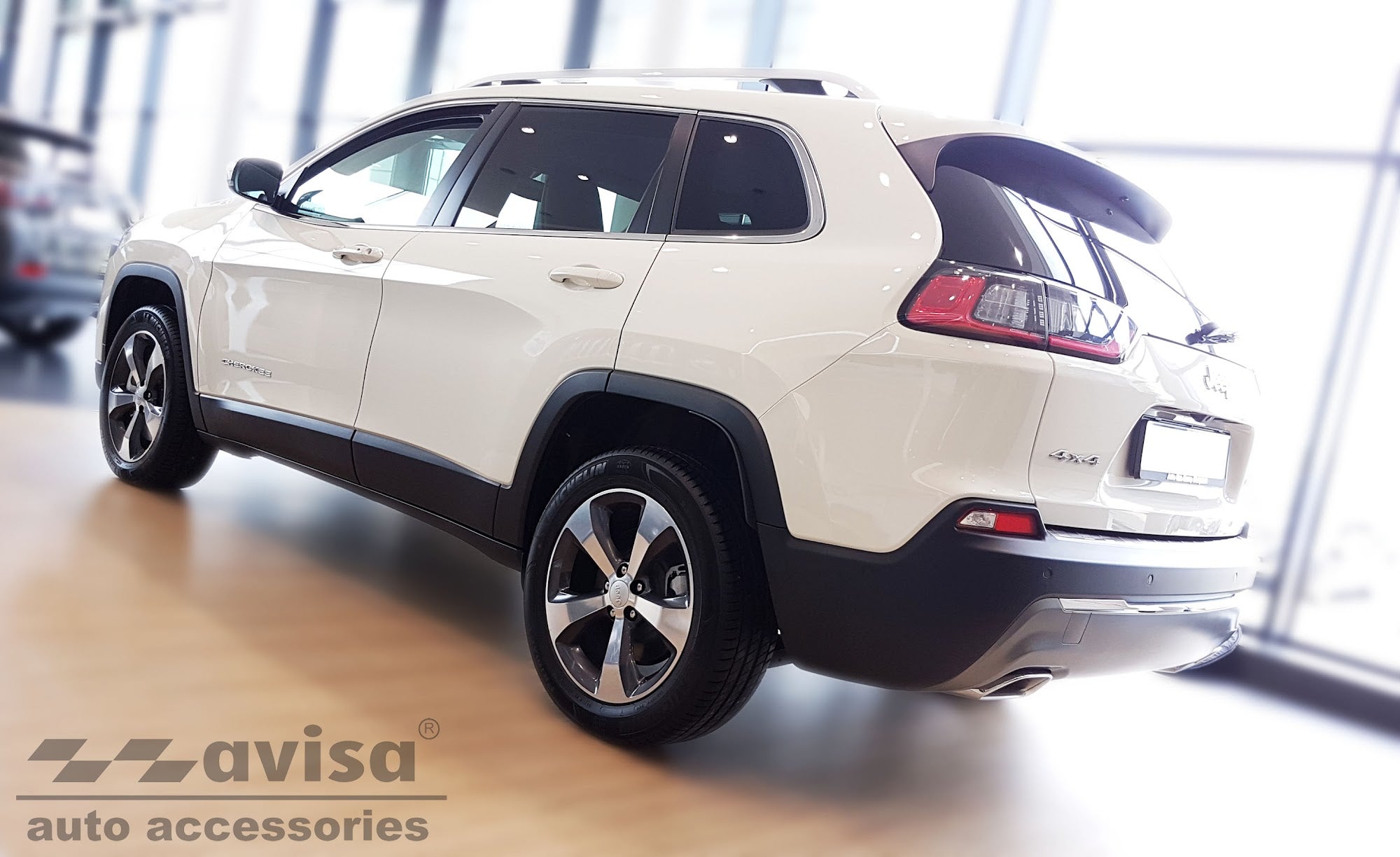 Lastskydd Jeep Cherokee V facelift 2018+ – Silver satin – detaljbild 2