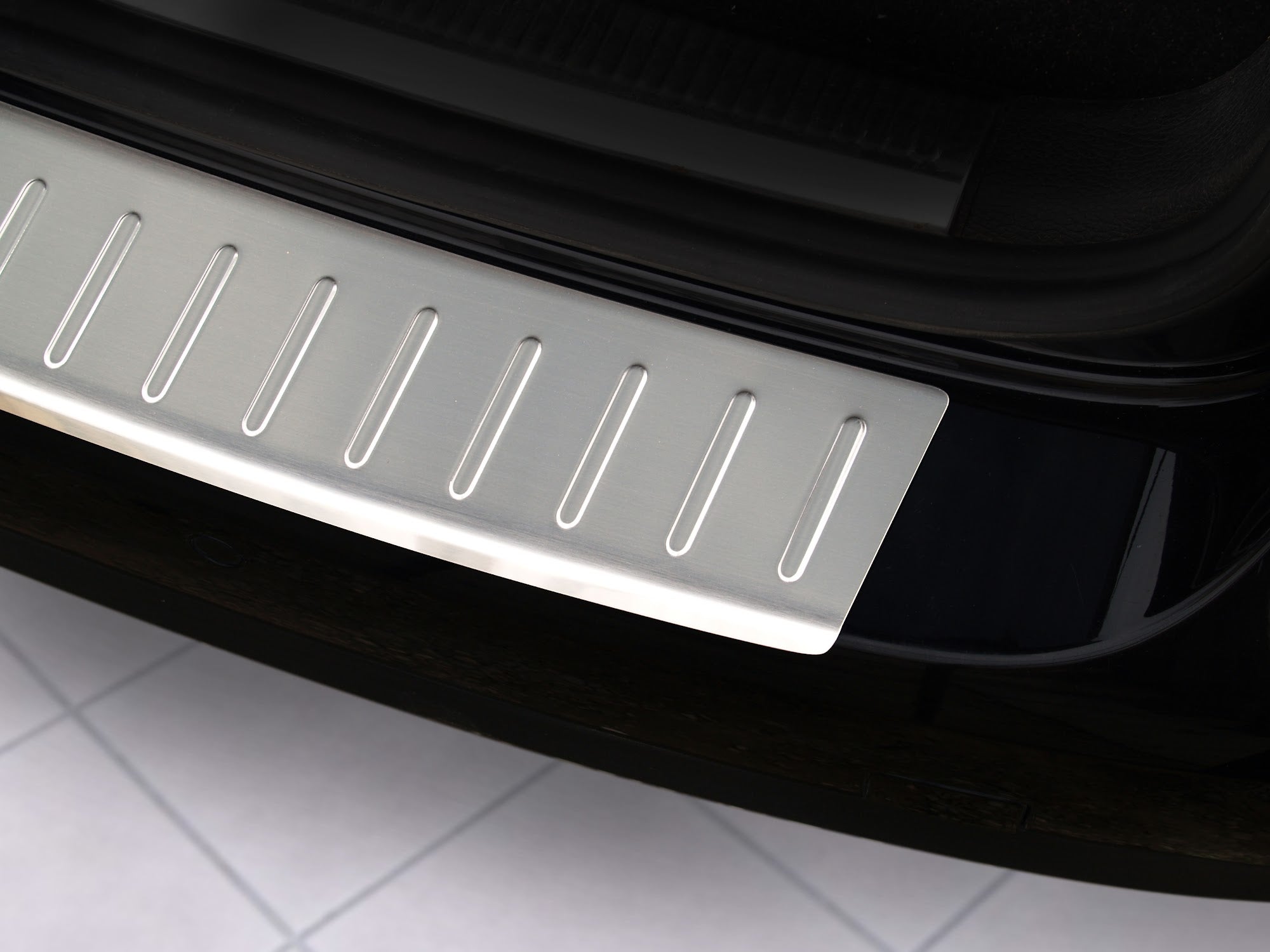 Lastskydd Volkswagen Passat B6 variant 2005–2010 – Silver satin
