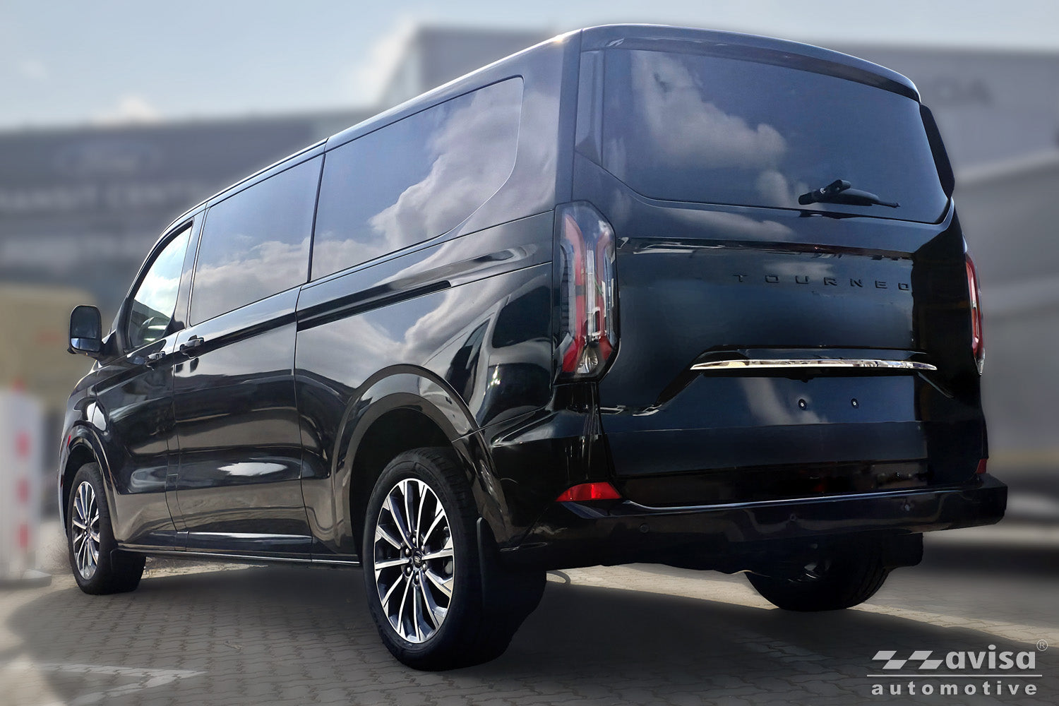 Bakluckelist Ford Tourneo Custom II 2023+ – Spegelpolerat silver (2/38202) – detaljbild 2