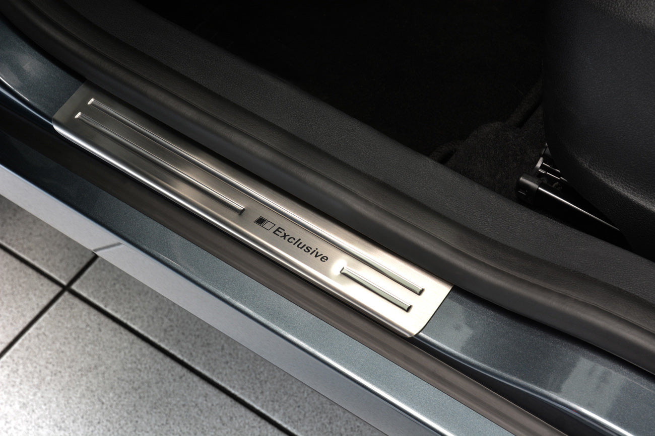 Tröskelskydd Exclusive Skoda Yeti 2013+ – Silver satin