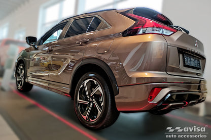Lastskydd Mitsubishi Eclipse Cross PHEV suv facelift 2021+ – Silver satin – detaljbild 2