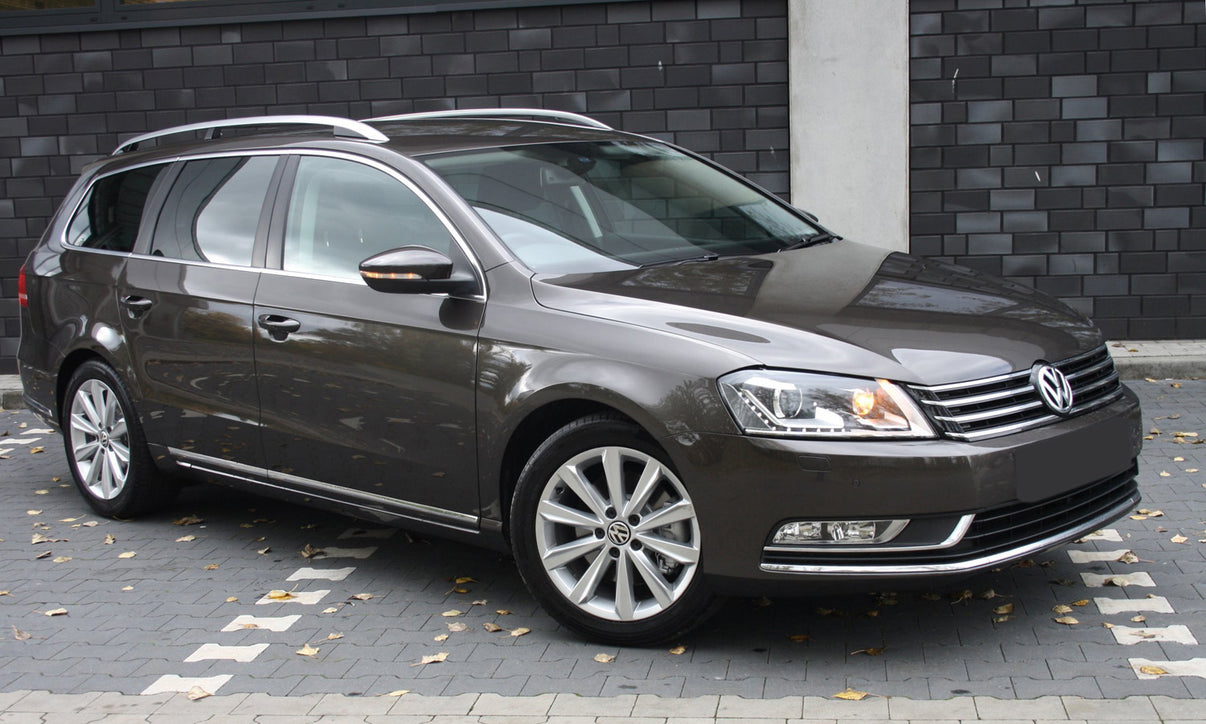 Lastskydd Volkswagen Passat B7 variant 2011–2014 – Silver satin – detaljbild 3