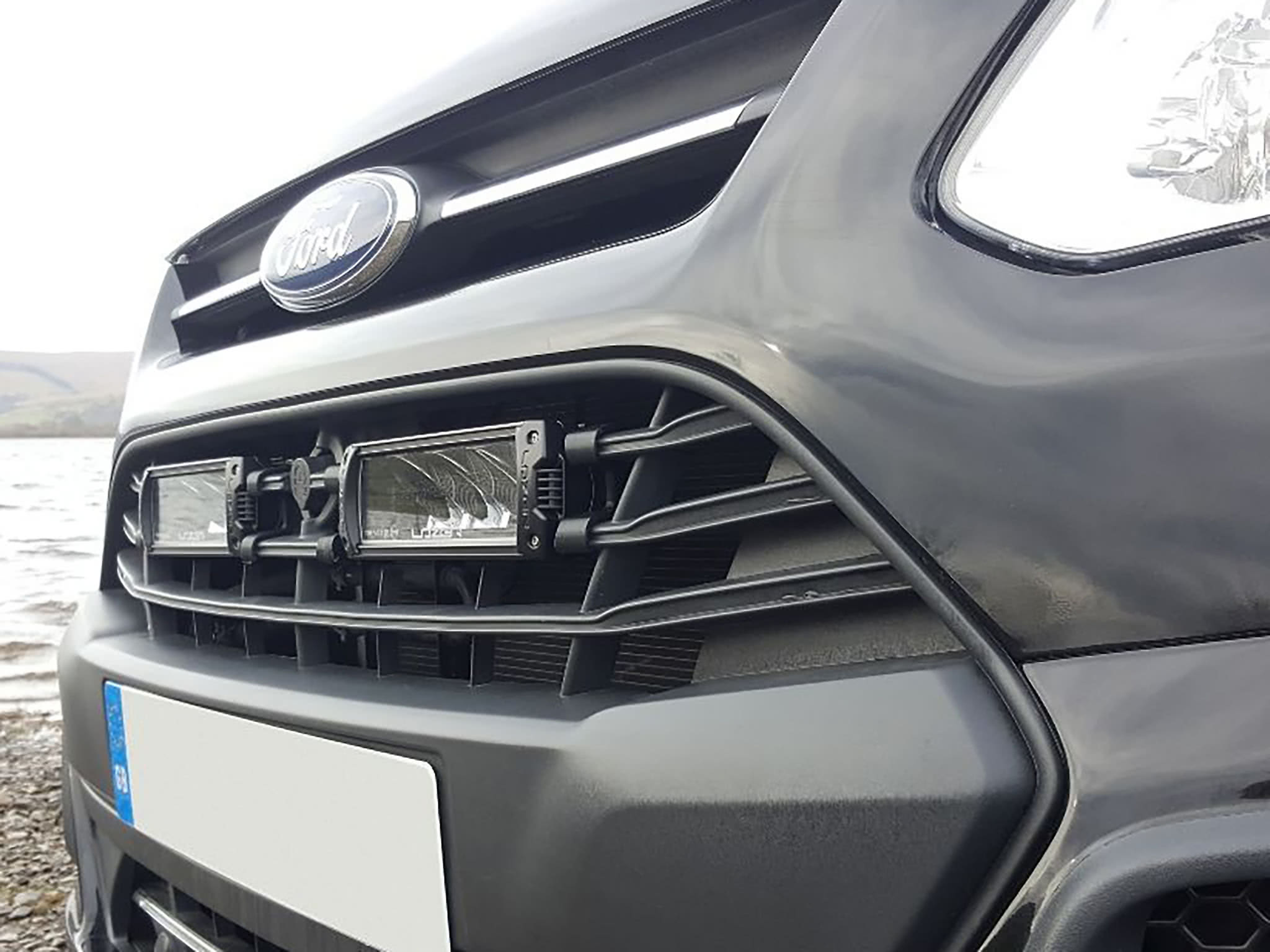 Lazer Ledrampskit – Ford Transit C 2012+ 2x Triple – R 750 Std – produktbild framifrån | Lazer