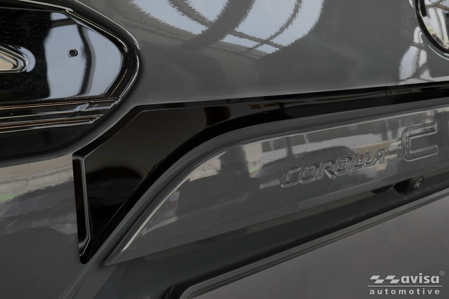 Bakluckelist Toyota Corolla Cross (XG1TJ) 2022–2025, facelift 2025+ – Spegelblank svart – detaljbild 3