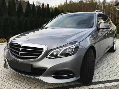 Lastskydd Mercedes E Class W212 Kombi 2013–2015, facelift 2015–2016 – Spegelblank svart – detaljbild 3