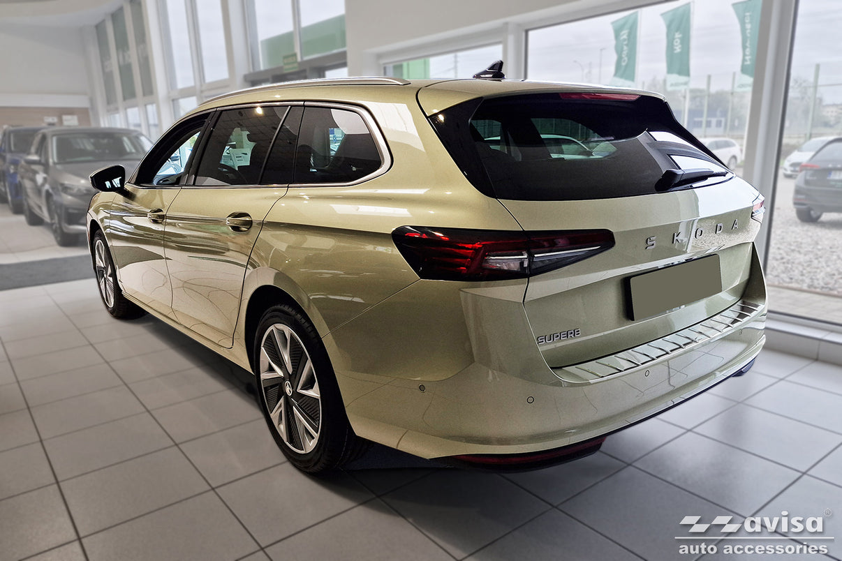 Lastskydd Skoda Superb IV Kombi 2024+ – Silver satin – detaljbild 2