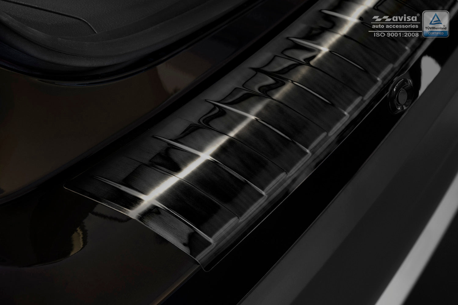 Lastskydd Mitsubishi Outlander III facelift 2015–2017, facelift 2017–2022 a special version med a cut for parking sensors m.fl. – Svart – detaljbild 2