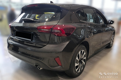 Bakluckelist Ford Focus IV halvkombi 5-dörrars/ ST-Line 2018–2021, facelift 2021+ – Spegelblank svart – detaljbild 2