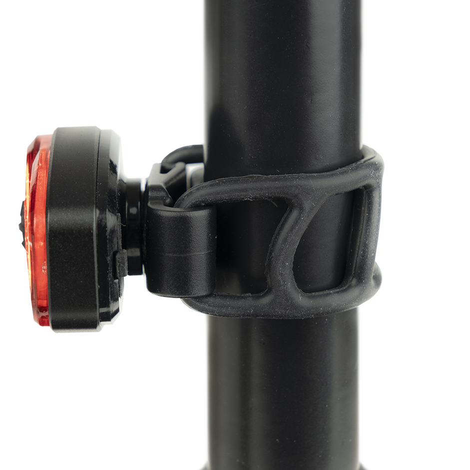 Smarter Bullit Cykellampa B200 RÖD – 50lm – produktvy från sidan | SMARTER