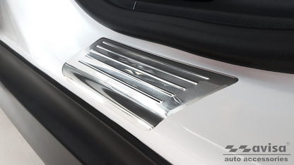 Tröskelskydd Lines Citroen C3 Aircross II 2017–2021 facelift 2021+ – Silver satin – detaljbild 2