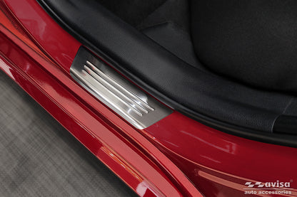 Tröskelskydd Lines Toyota C-Hr II crossover 2023–2025, facelift 2025+ m.fl. – Silver satin – detaljbild 2