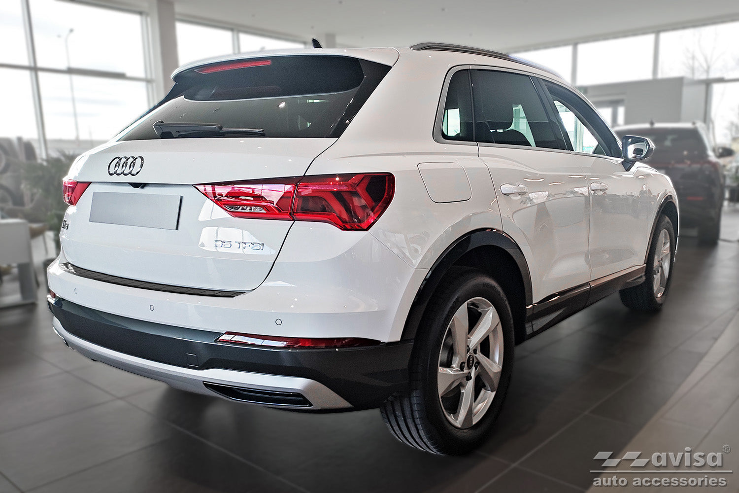 Lastskydd Audi Q3 II crossover 2018+/ S-line 2018+ – Svart – detaljbild 2