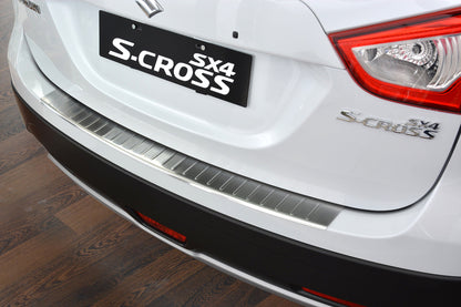 Lastskydd Suzuki SX4 S-Cross 5-dörrars 2013–2021 – Silver satin – detaljbild 3