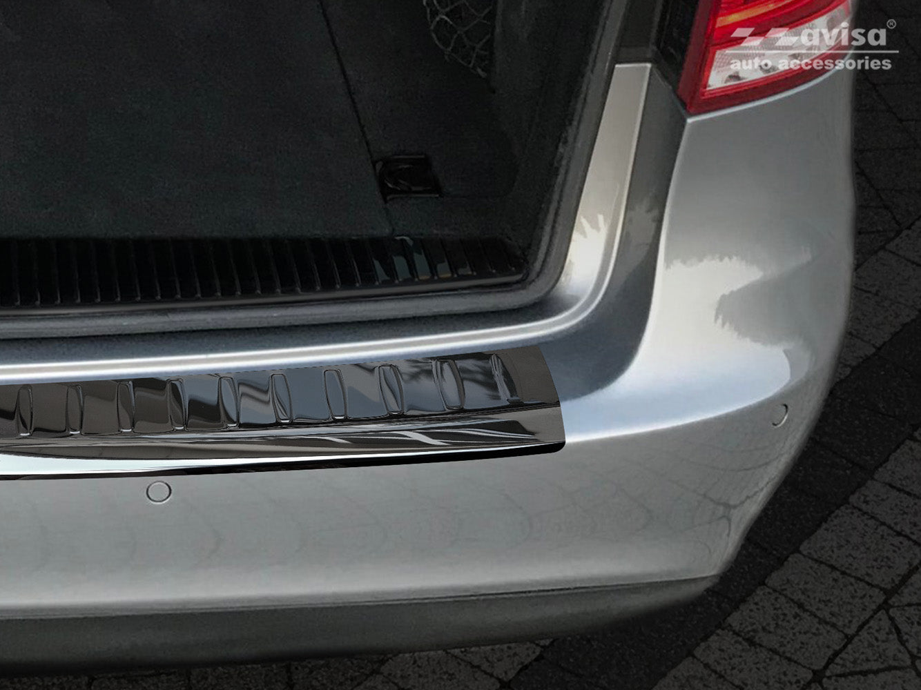 Lastskydd Mercedes E Class W212 Kombi 2013–2015, facelift 2015–2016 – Spegelblank svart – detaljbild 2