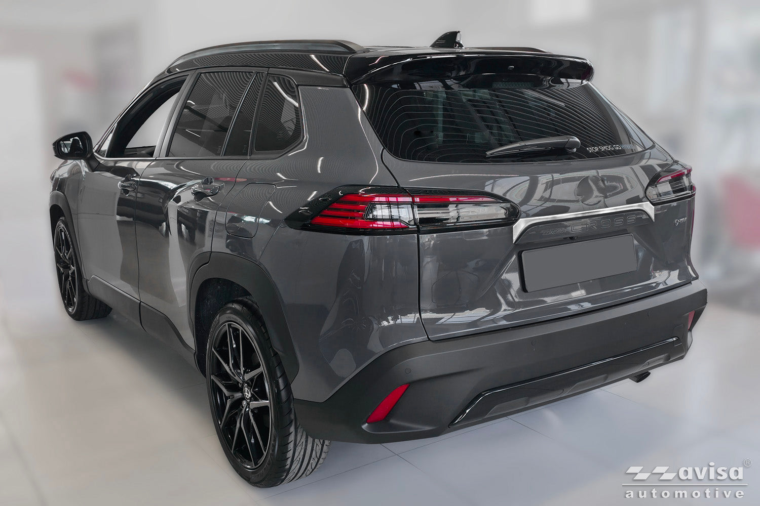 Bakluckelist Toyota Corolla Cross (XG1TJ) 2022–2025, facelift 2025+ – Silver satin – detaljbild 2