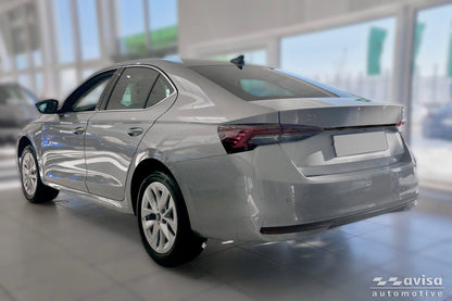 Bakluckelist Skoda Octavia IV liftback 2019–2024 facelift 2024+ – Spegelblank svart – detaljbild 2