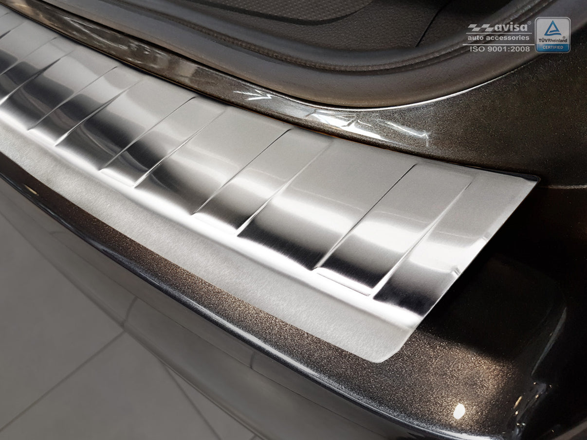Lastskydd Subaru Impreza V (GT) 5-dörrars facelift 2017+ – Silver satin – detaljbild 2