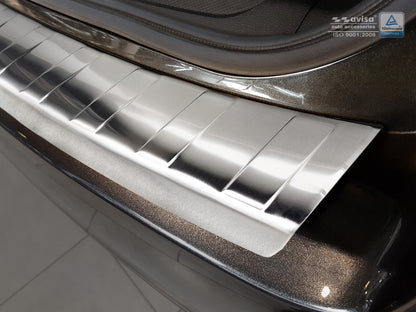 Lastskydd Subaru Impreza V (GT) 5-dörrars facelift 2017+ – Silver satin – detaljbild 2