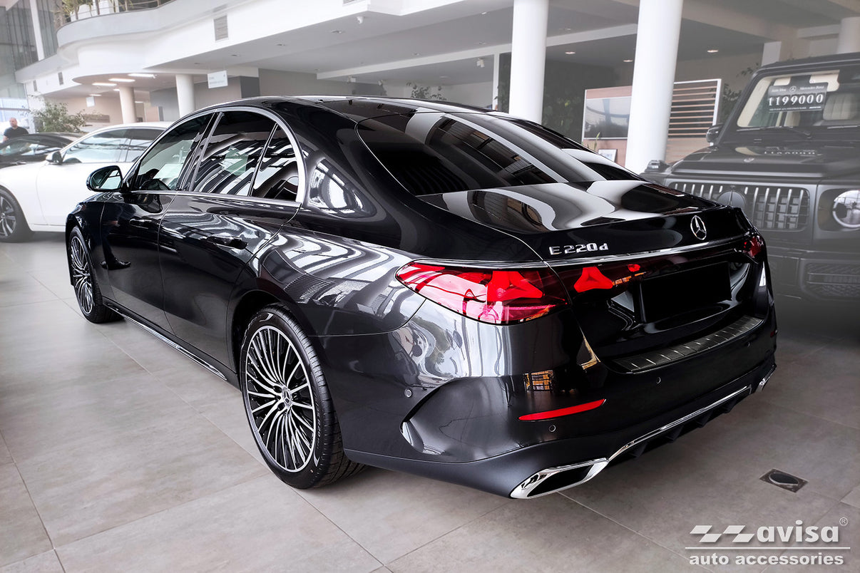Lastskydd Mercedes E Class W214 Sedan 2023+ – Svart – detaljbild 2