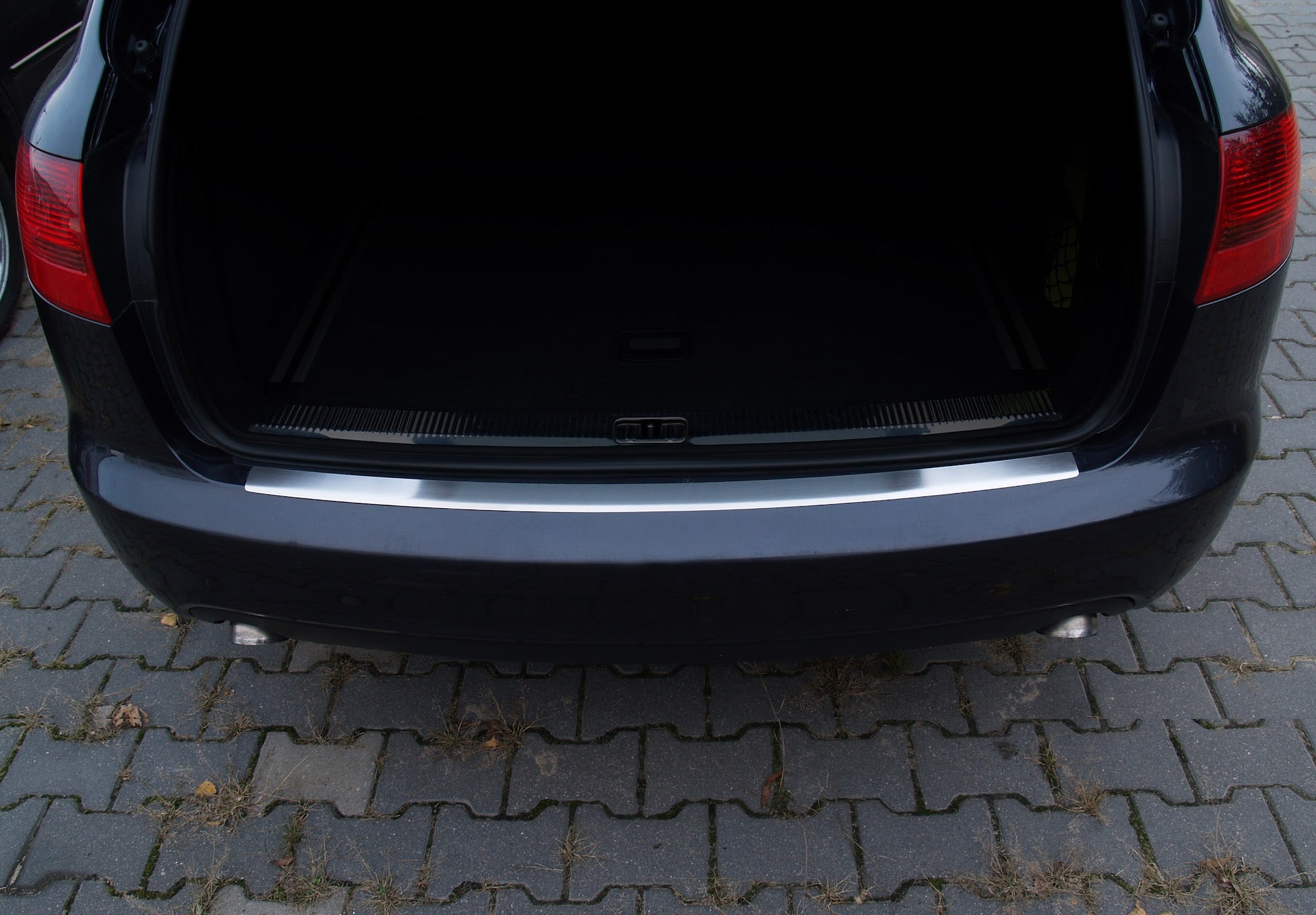 Lastskydd Audi A6 C6 Avant 2005–2011 – Silver satin – detaljbild 3