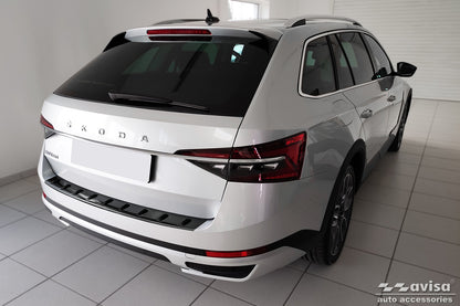 Lastskydd Strong Edition Skoda Superb III Kombi 2015–2019, facelift 2019– 2024/ Scout III 2019+ – Svart – detaljbild 2