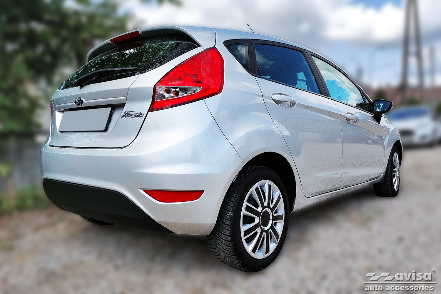 Lastskydd Ford Fiesta VII halvkombi 3-dörrars/ 5-dörrars/ van 3-dörrars 2008–2012, facelift 2012–2017 – Silver satin – detaljbild 2