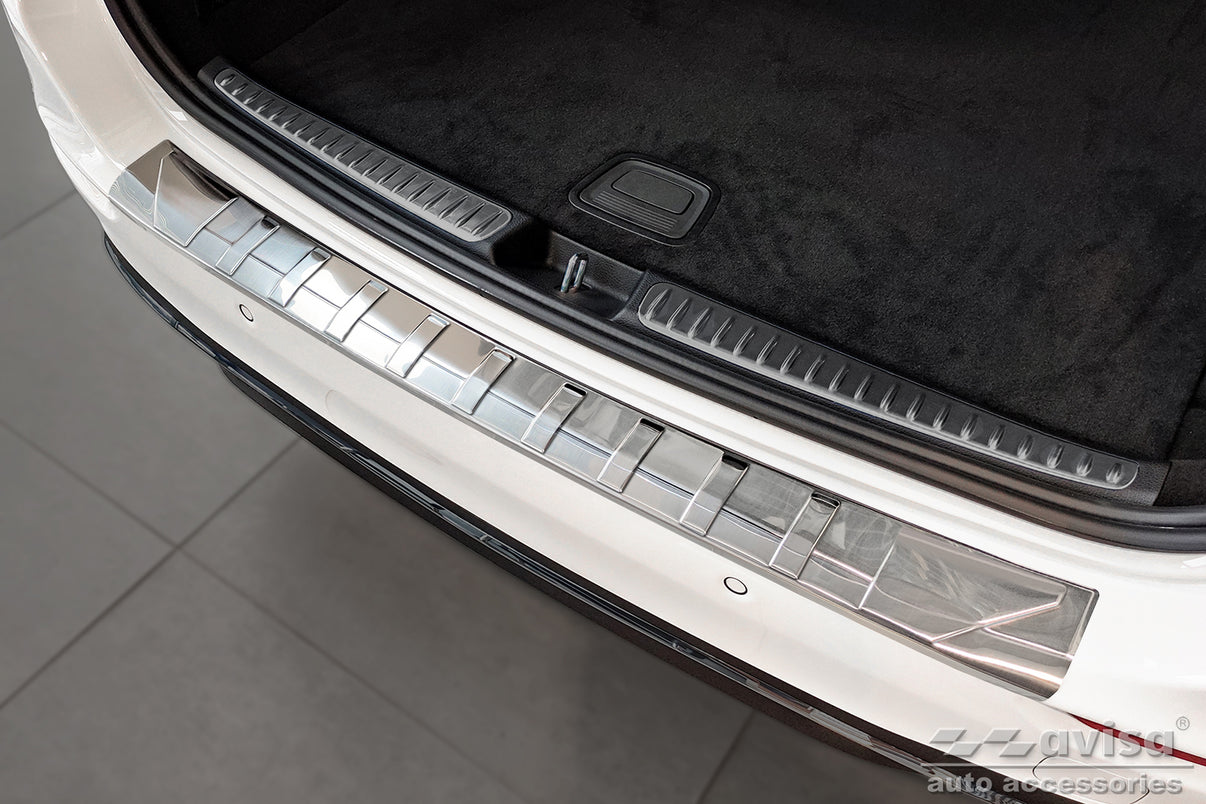 Lastskydd Mercedes C Class V Kombi S206 2021+ – Silver satin – detaljbild 2