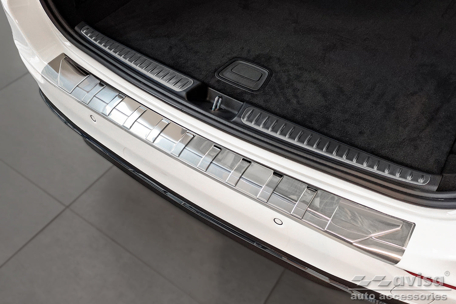 Lastskydd Mercedes C Class V Kombi S206 2021+ – Silver satin – detaljbild 2