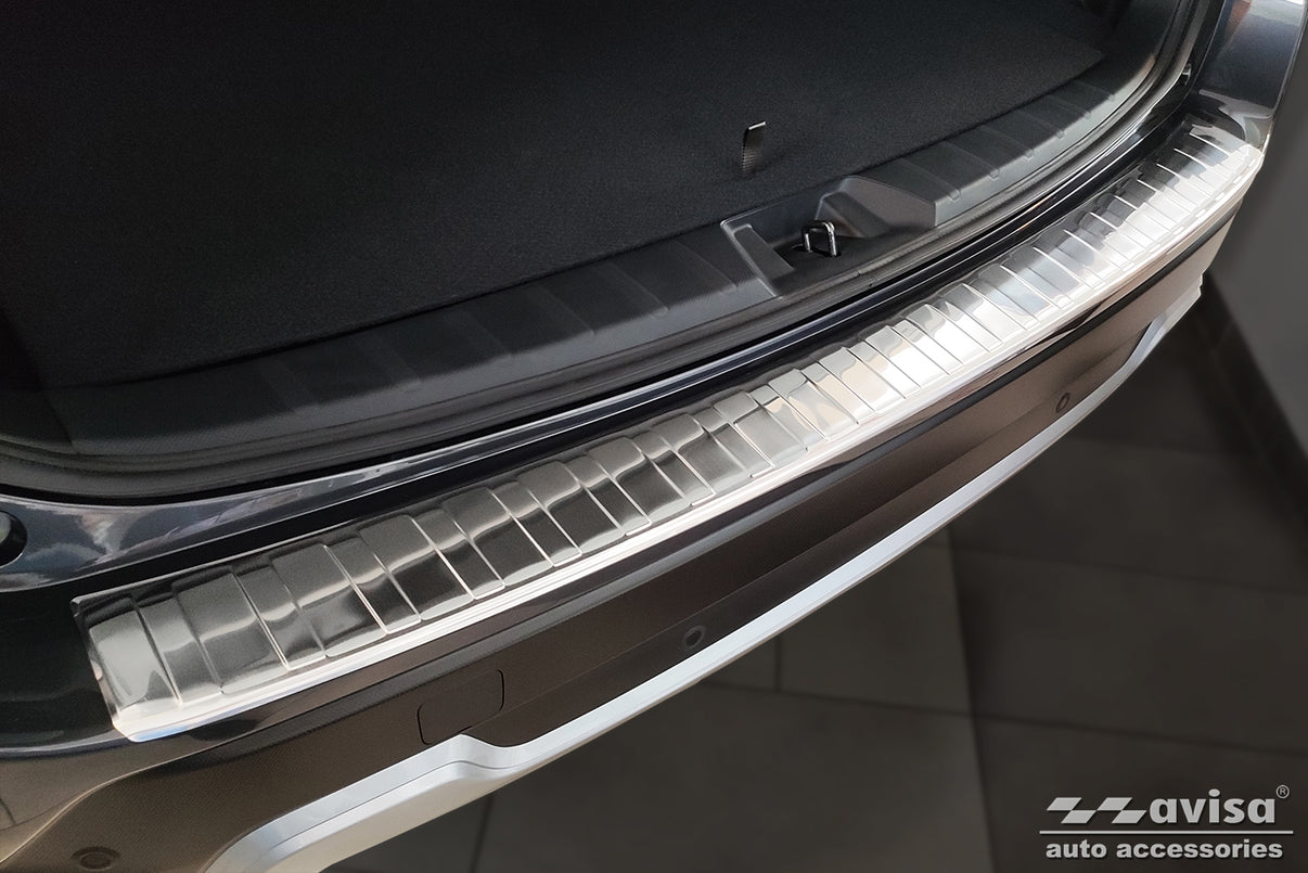 Lastskydd Subaru Forester V suv 2018–2024 – Silver satin – detaljbild 3