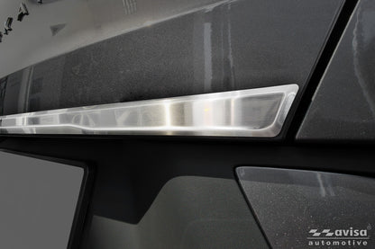 Bakluckelist Renault Arkana 2020+ – Silver satin – detaljbild 3