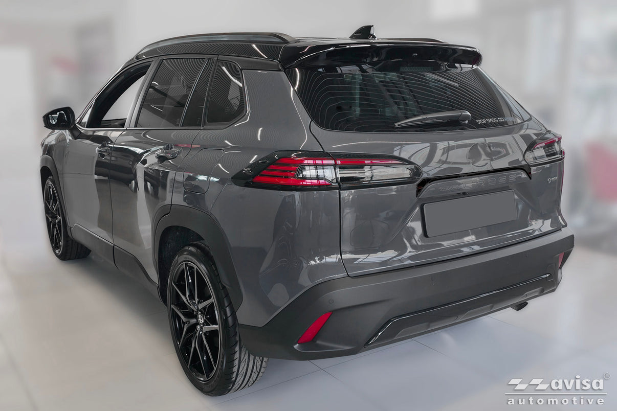 Bakluckelist Toyota Corolla Cross (XG1TJ) 2022–2025, facelift 2025+ – Spegelblank svart – detaljbild 2