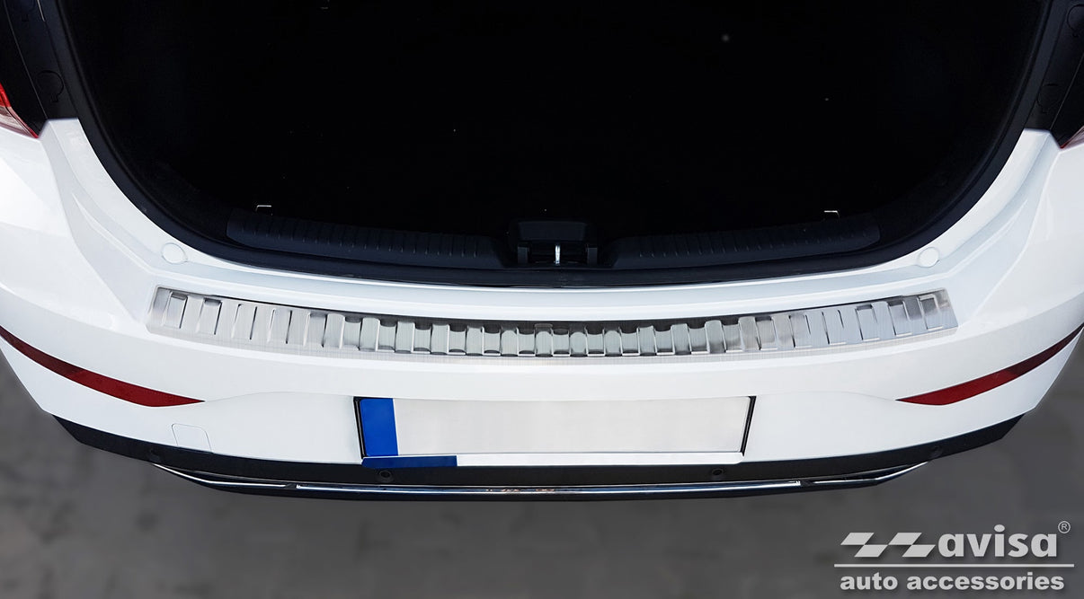 Lastskydd Hyundai i30 III halvkombi 5-dörrars facelift 2020+ – Silver satin – detaljbild 3