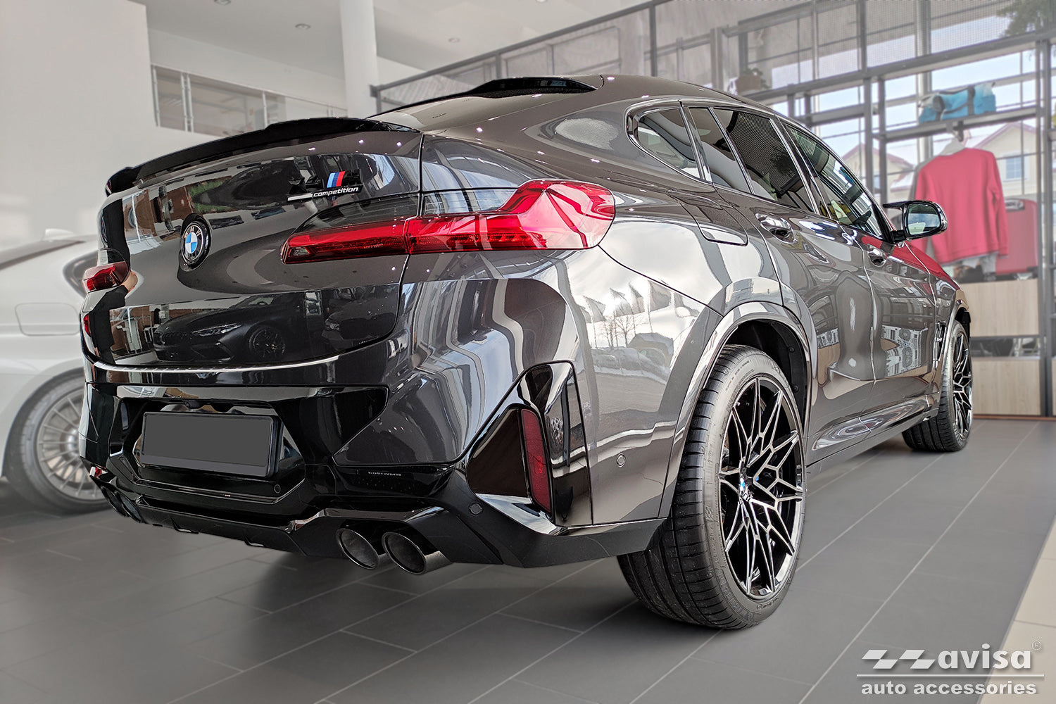 Lastskydd BMW X4 II (G02/ F98) M Competition facelift 2021+ – Silver satin – detaljbild 2