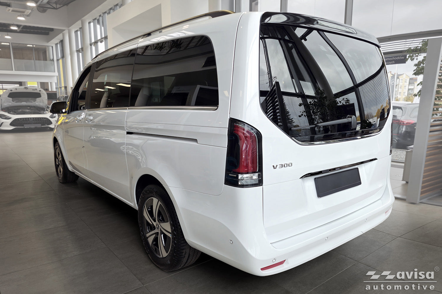 Bakluckelist Mercedes V Class W447/ Vito III/ Marco Polo 2014–2019, facelift 2019–2024, facelift 2024+ – Spegelblank svart – detaljbild 2