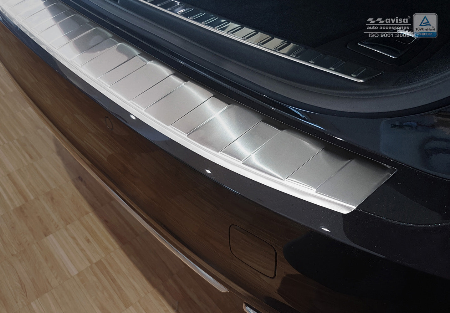 Lastskydd Volvo V90 Kombi 2016+ / Volvo V90 Cross Country 2016+ – Silver satin – detaljbild 2