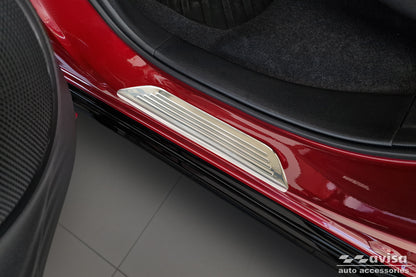 Tröskelskydd Lines Honda Zr-V 2023+ – Silver satin – detaljbild 2
