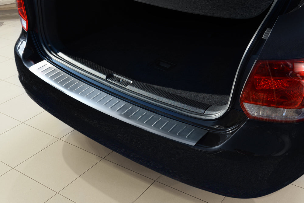 Lastskydd Volkswagen Golf V variant 2007–2009 / Volkswagen Golf VI variant kombi 2009–2013 – Silver satin – detaljbild 2