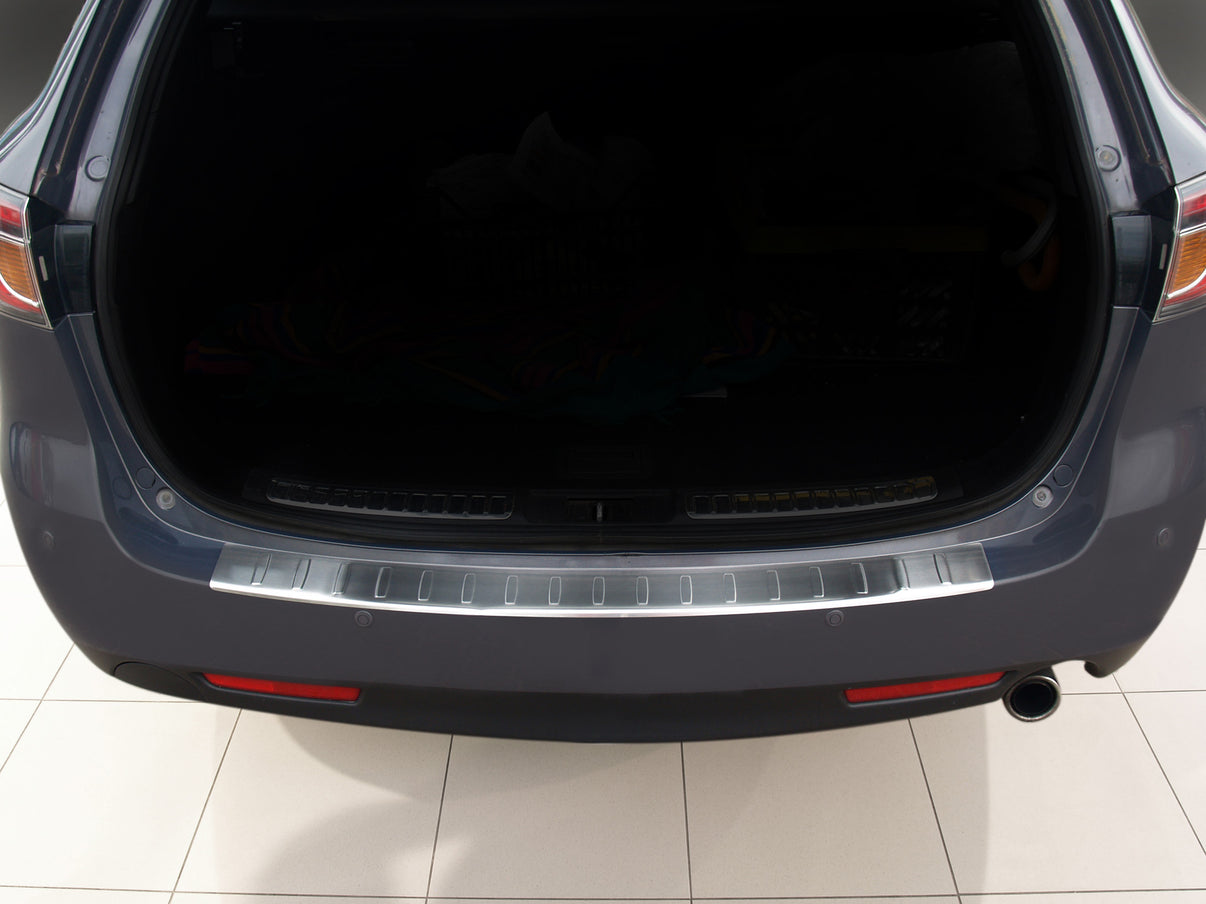 Lastskydd Mazda 6 Kombi 2008–2012 – Silver satin – detaljbild 2