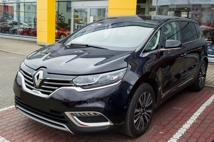 Lastskydd Renault Espace V Initiale 2015–2023 ( doesn’t fit to versionen med towing hook) – Silver satin – detaljbild 2