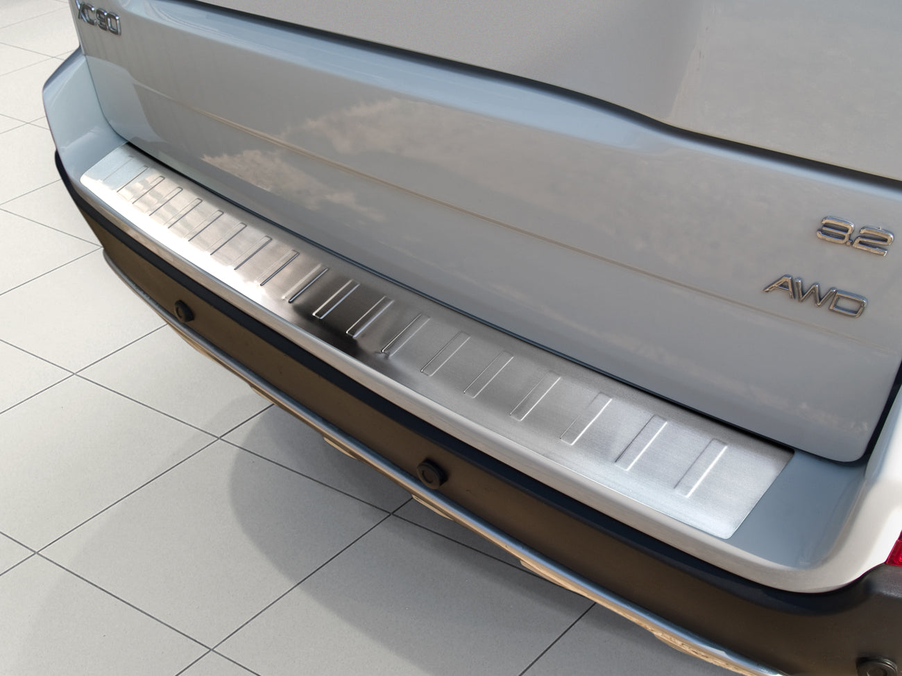 Lastskydd Volvo XC90 2006–2015 – Silver satin – detaljbild 2