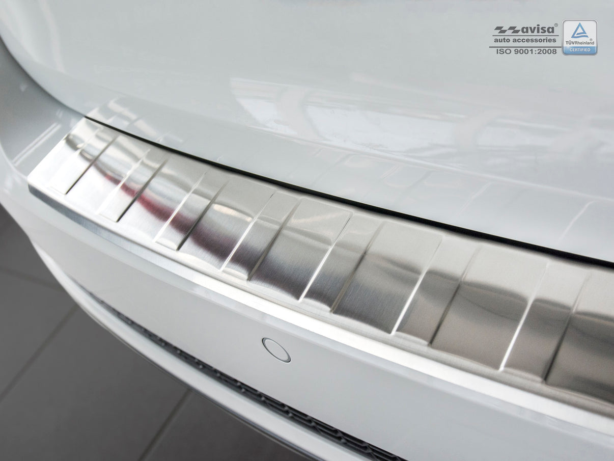 Lastskydd Audi A4 B9 Avant/ S-line 2015–2019, facelift 2019+ / Audi S4 Avant 2015–2019, facelift 2019+ – Silver satin – detaljbild 2